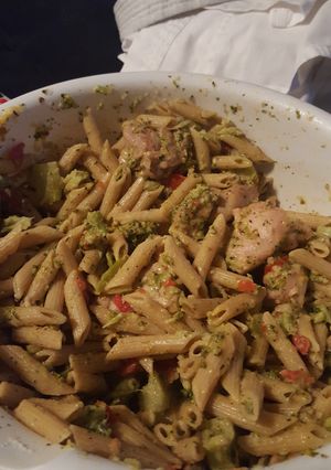 A picture of Broccoli and Chicken Penne Pasta.