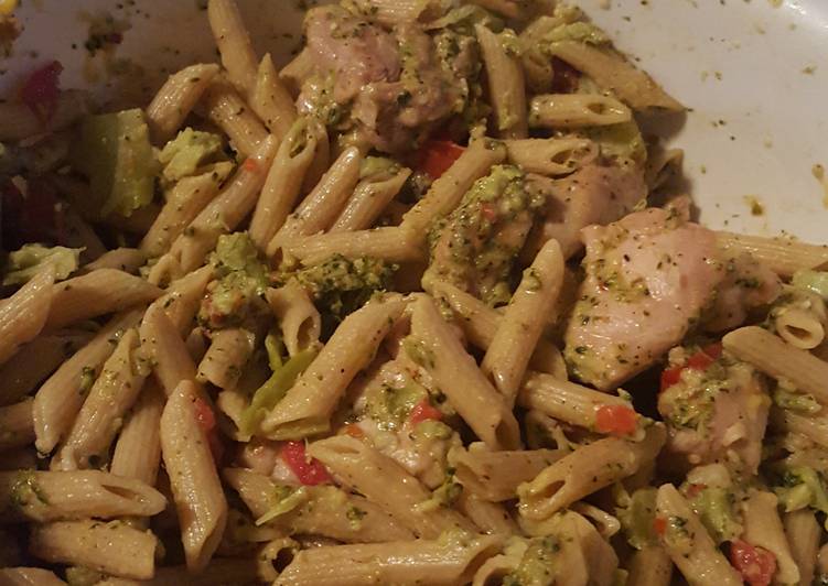 How to Make Quick Broccoli and Chicken Penne Pasta