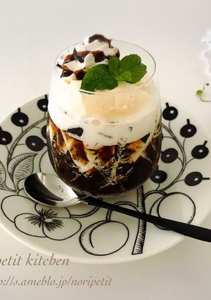 A picture of 5-Minute Easy Coffee Jelly Parfait.