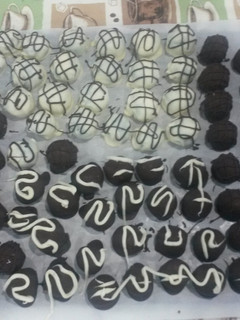 A picture of Oreo Balls.