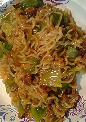A picture of Ramen cabbage and sausage.