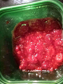 A picture of Raspberry topping.