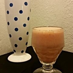 A picture of STRAWBERRY-ORANGE MILK SHAKE.