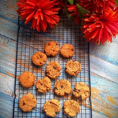 A picture of Peanut butter choco chips cookies.