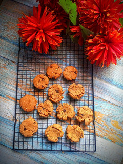 A picture of Peanut butter choco chips cookies.
