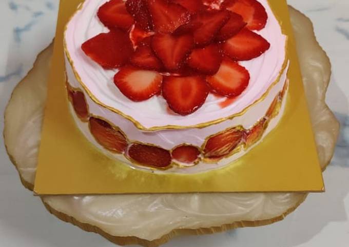 Recipe of Favorite Strawberry Faultline Cake 🍓🎂