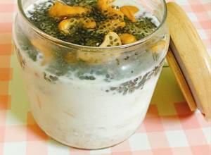 Hình của món Overnight oats cho bữa sáng.