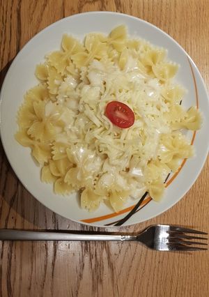 Sajtos, tejszínes tészta recept fotója