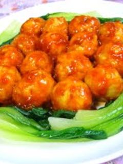 A picture of Shrimp-Chicken Meatballs in Chili Sauce.