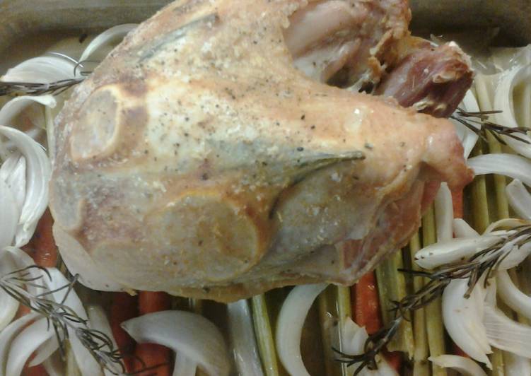 Simple Way to Prepare Speedy Roasted Lemon Rosemary Turkey