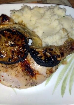 A picture of Lemon pepper chicken.