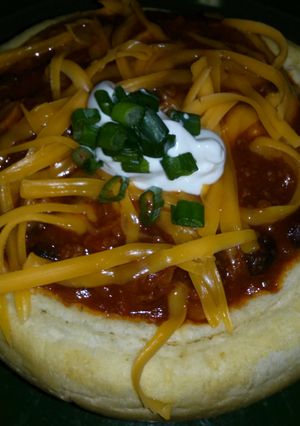 A picture of Chili bowl supreme.