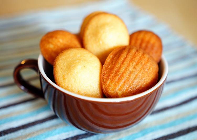 How to Prepare Super Quick Homemade Mini Madeleines