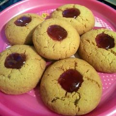 A picture of PB+J Cookies.