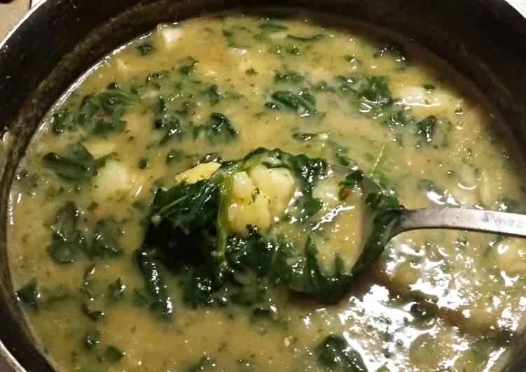 Recipe of Quick Spicy potato &amp; spinach soup