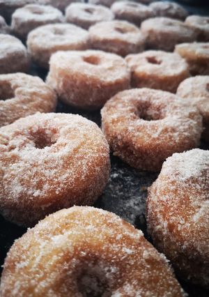 A picture of Donuts.