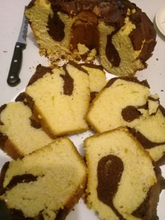 A picture of Buttercake with vanilla & chocolate.