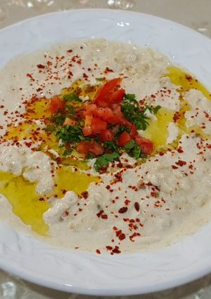 A picture of Chickpeas Yogurt-Tahini Salad.