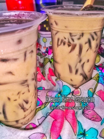 Langkah Gampang Menyiapkan Resep 24. Es Capcin Nikmat Menyegarkan yang Bisa Manjain Lidah Anti Ribet, Mantap