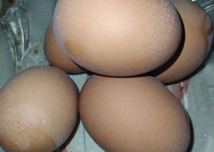 Langkah Mudah untuk Memasak Telur asin ayam bumbu bawang yang merasakan kenyamanan