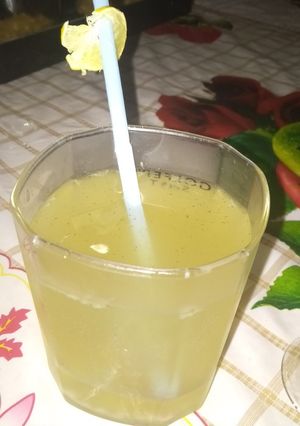 A picture of Lemonade 🍋🍋.