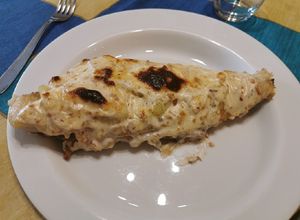 Foto principal de Bruixa amb salsa de pinya i ametlles