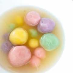A picture of Wedang Ronde.