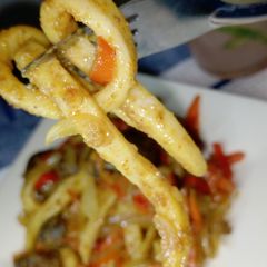 A picture of Stir fry egg noodles.