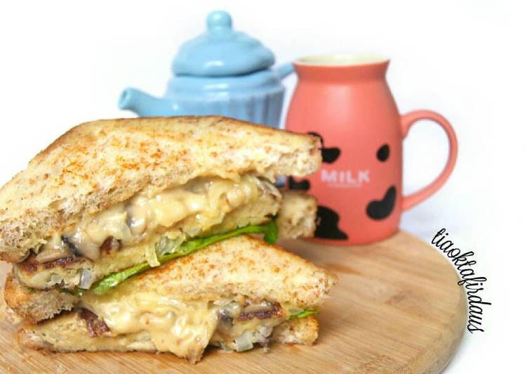Mushroom Steak Sandwich with Mushroom Sauce