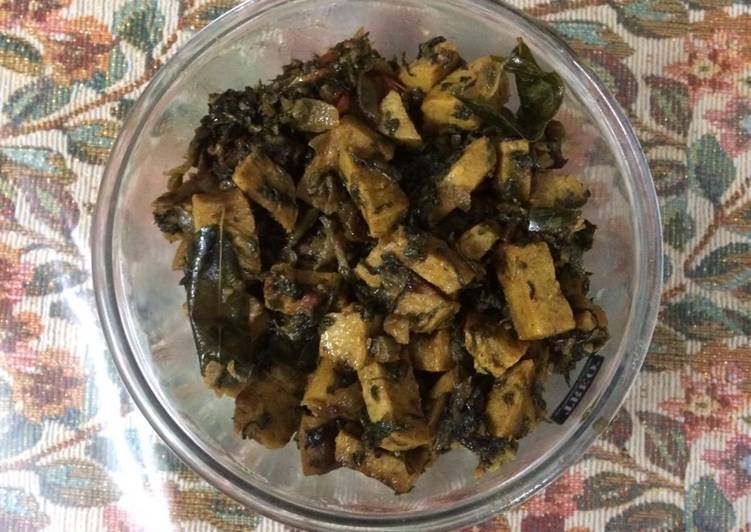 Salami chunks with Palak (spinach)