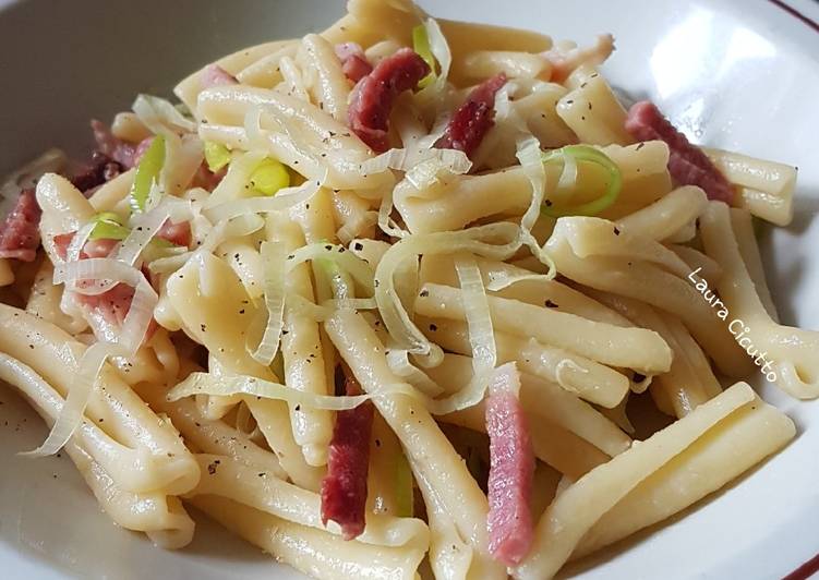 Ricetta Pasta porri e speck di Laura Cicutto Cookpad