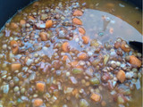 Tradicional lenteja de fin de año con Pancho y panceta