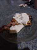 Pollito al horno condimentado acompañado con una salsa blanca (a mi estilo)
