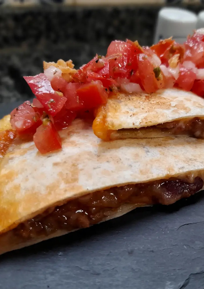 Una foto de Quesadilla de chili con carne