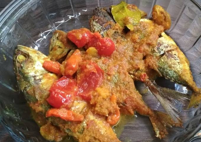 Langkah Mudah Masakan Resep Pesmol ikan kembung