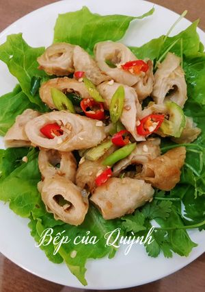 Hình của món Mì căn xào sả ớt.