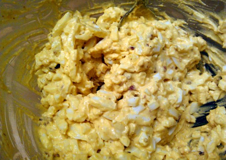 How to Prepare Yummy Devilled egg salad