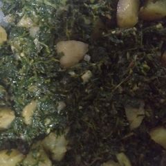 A picture of Aloo Methi.