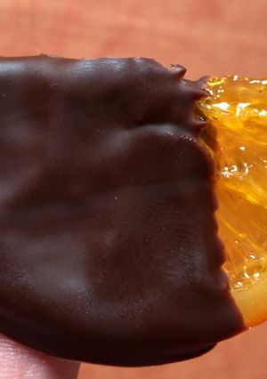 Foto principal de Naranja confitada y bañada en chocolate