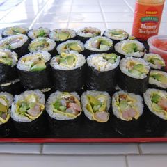 A picture of Gori-Chan's California Roll.