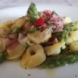 Tortellini ripieni di Carne con Asparagi e Pancetta Affumicata