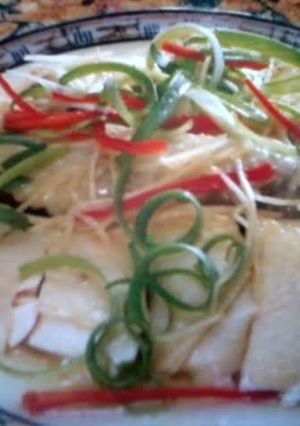 A picture of Steam Oily Chicken with Scallion.