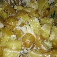 A picture of Mandys baby potato salad.