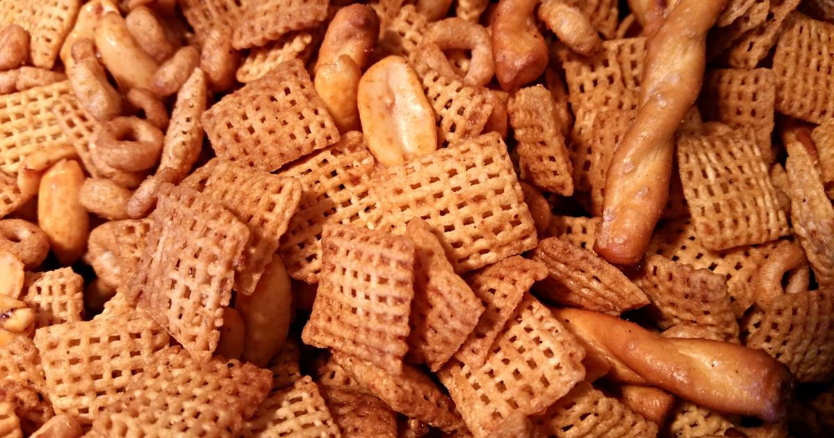 Great recipe for Sweet and Spicy Chex Mix. 