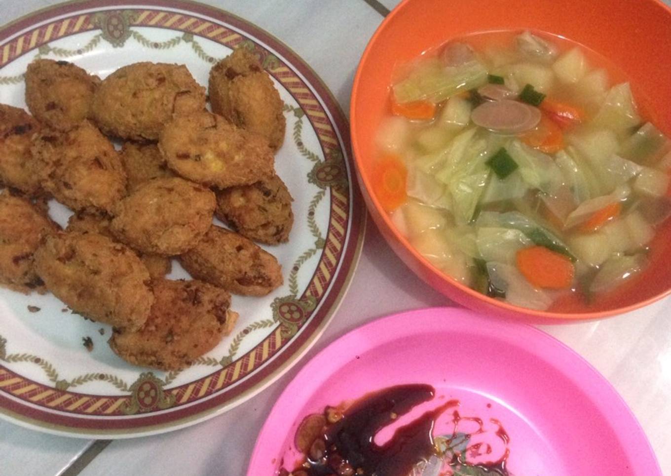 Bakwan Tahu, Sayur Sop, Sambal Kecap