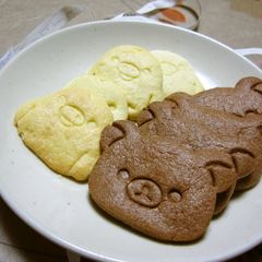 A picture of Easy, Crispy Cookies (with Just Need a Measuring Spoon).