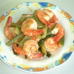 A picture of Lemon-Flavored Stir-Fried Prawns and Cucumber.