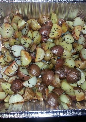 A picture of rosemary potatoes.