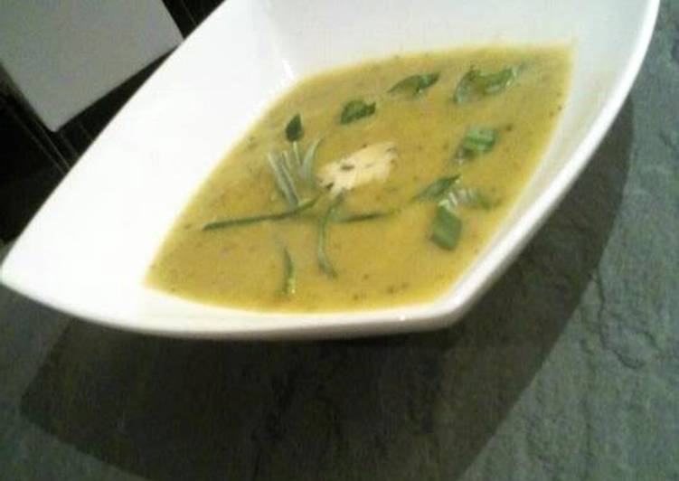 leek and stilton soup