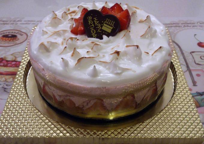 strawberry mousse cake